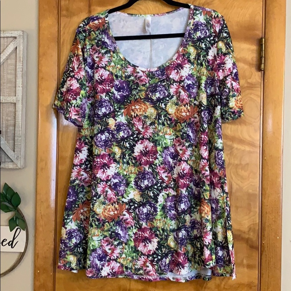 LulaRoe Perfect T